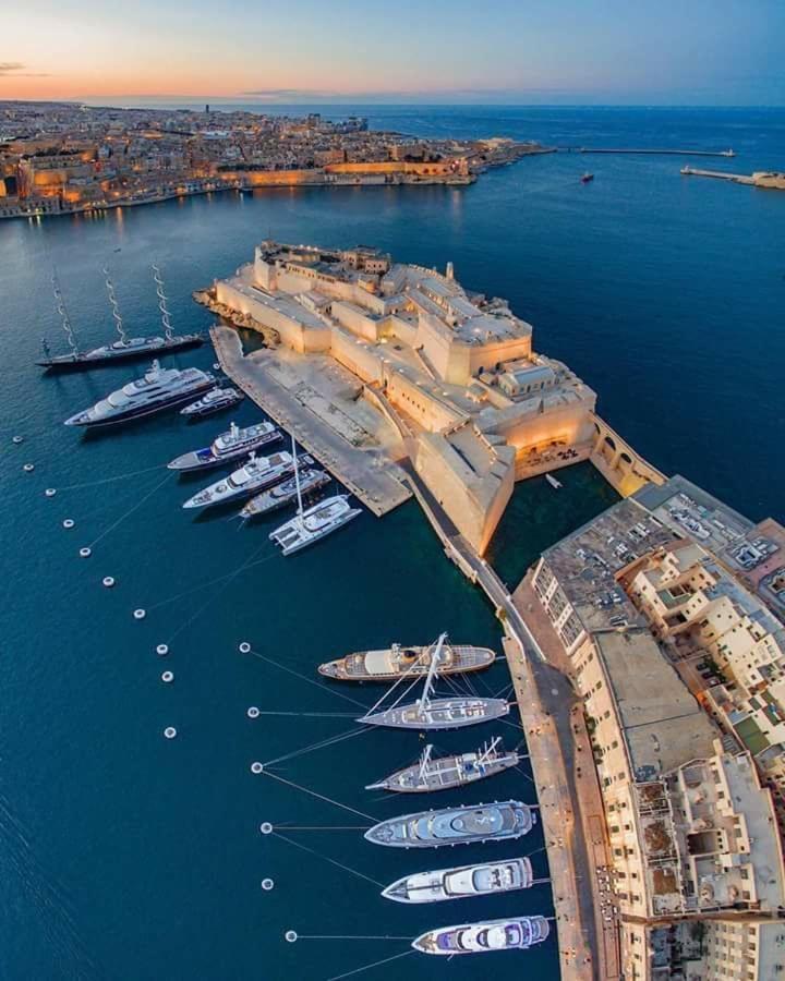 Casa Maria Tereza Bed & Breakfast Cospicua Ngoại thất bức ảnh