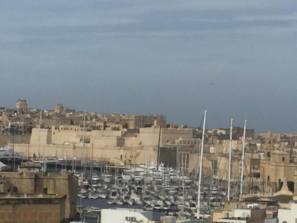 Casa Maria Tereza Bed & Breakfast Cospicua Ngoại thất bức ảnh